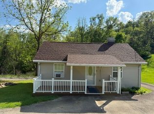 51 Hickory St, Burgettstown, PA 15021