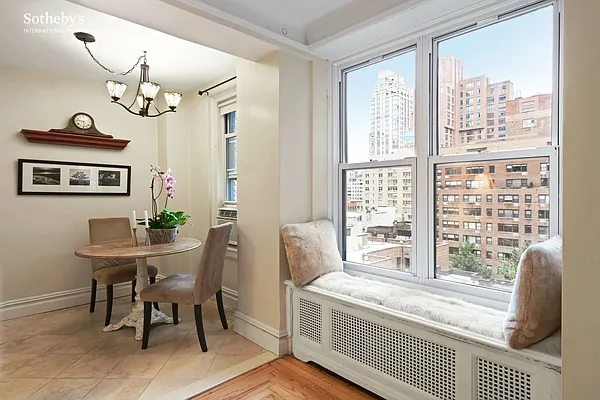 Sold by Sotheby's International Realty | media 14