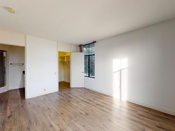 5th image of 535 S Los Robles Ave APT 3