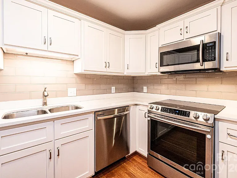 850 8th St NE — Photo 9