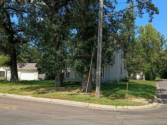 2nd image of 640 2nd St