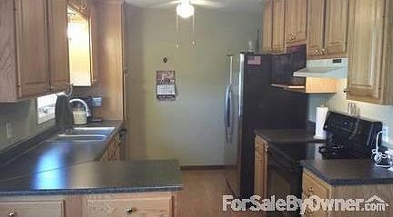 5th image of 2768 Scott Ave