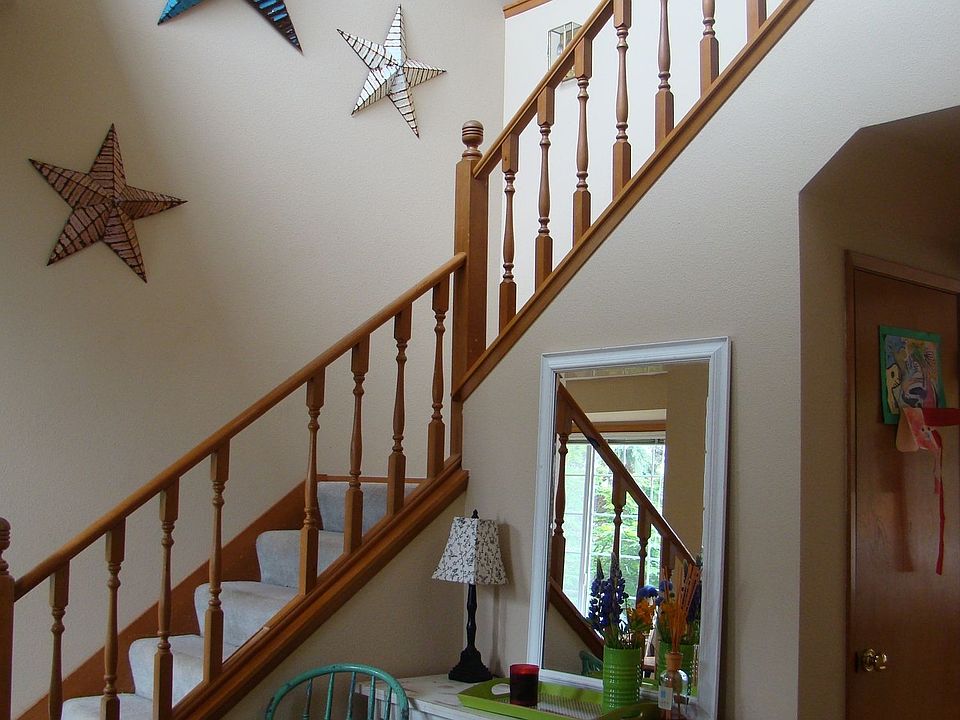 Rise to the Stars of Happiness in this home