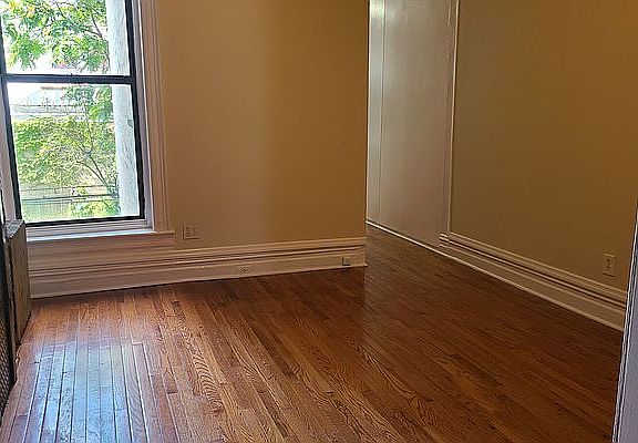 5th image of 242 Prospect Park W APT 2L