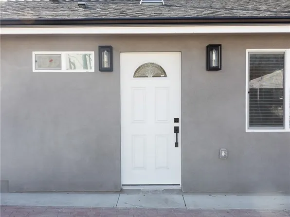 9250 N Kester Ave, Panorama City, CA 91402