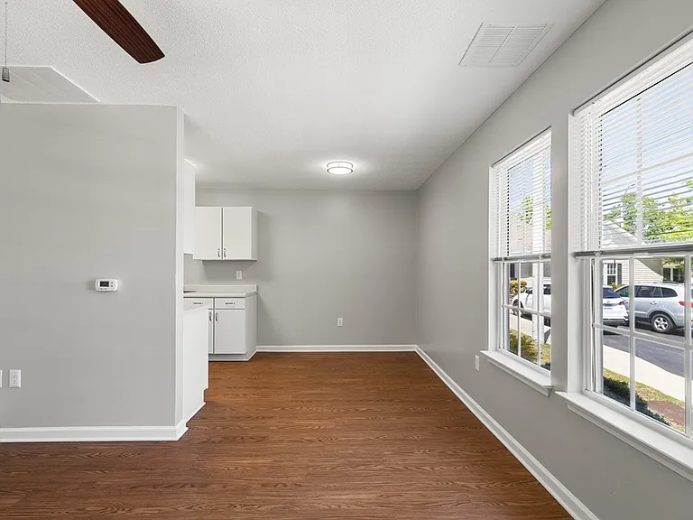 Kings Mill Apartments — Photo 3