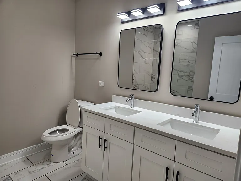 4053 S Prairie Ave #2 — Photo 14