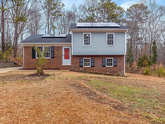 3rd image of 512 Smokeridge Ln