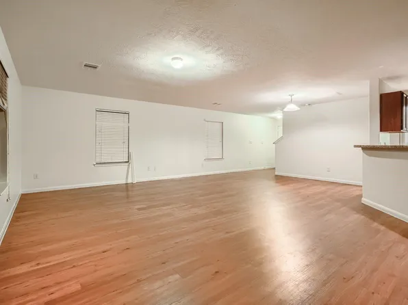 1039 Doubletree Glen Dr, Houston, TX 77073