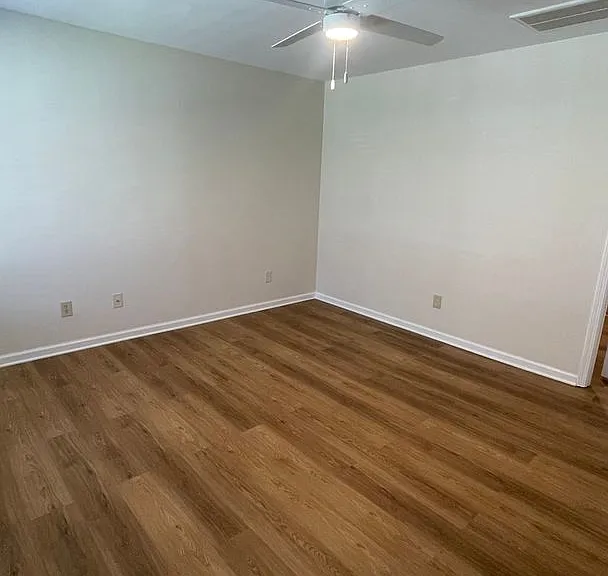 1624 Pineburr Ln — Photo 5