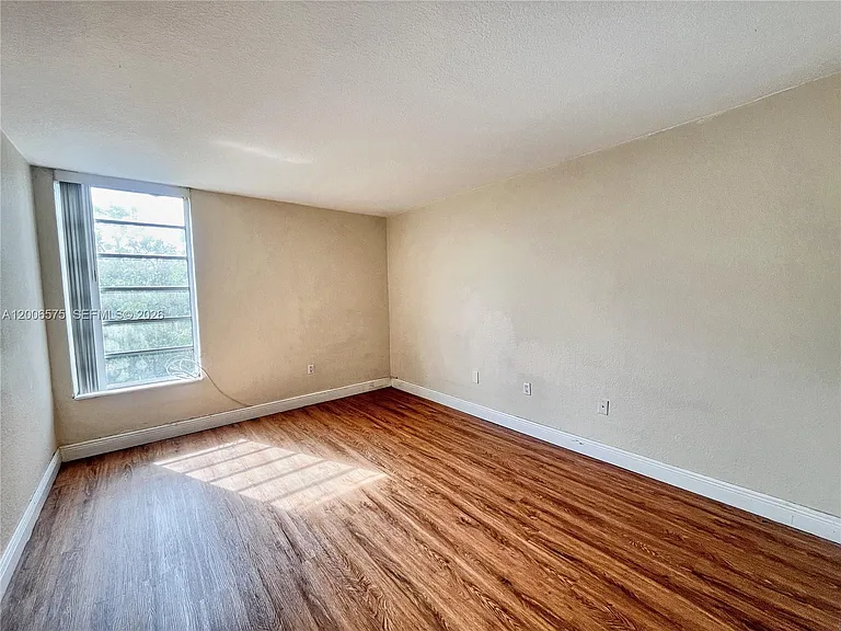 8870 Fontainebleau Blvd #409 — Photo 21