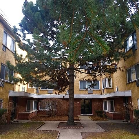 1st image of 7315 N Oakley Ave #3