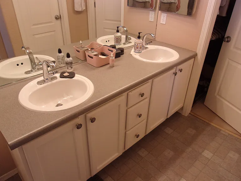 1456 Courtyard Hts — Photo 24