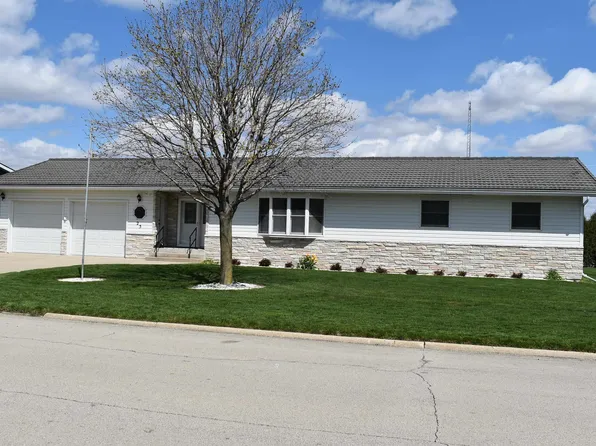 25 Liberty Dr, Osage, IA 50461