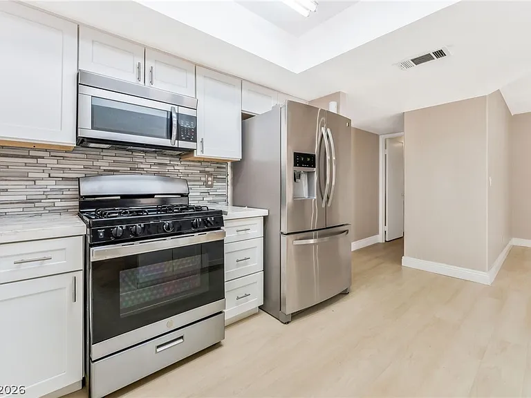 5818 Cinnabar Ave — Photo 11