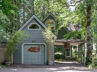 3098 Hendricks Hill Dr, Eugene, OR 97403