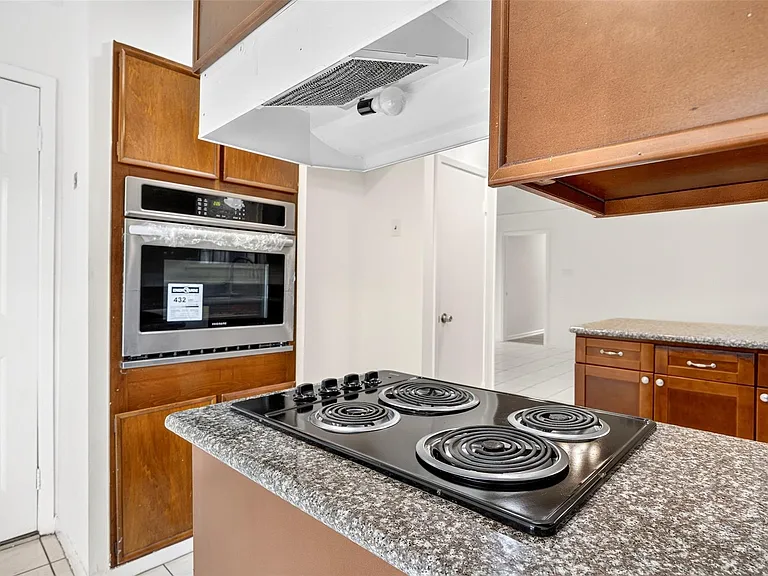 11239 Carvel Ln — Photo 19