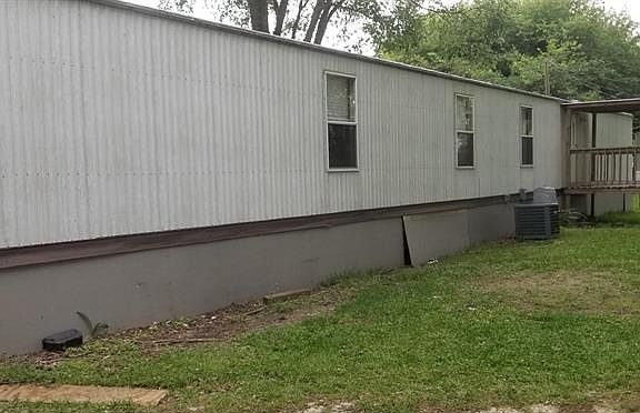 4th image of 10403 Fairview Dr #A