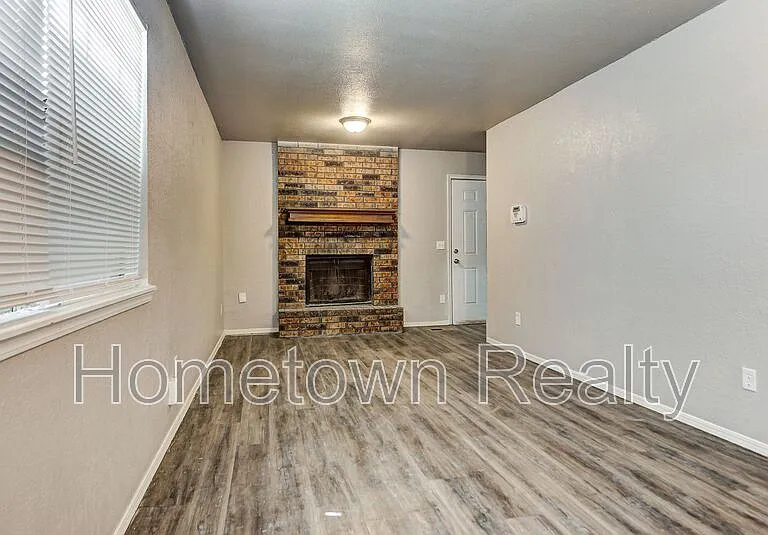 310 NW 118th St — Photo 5