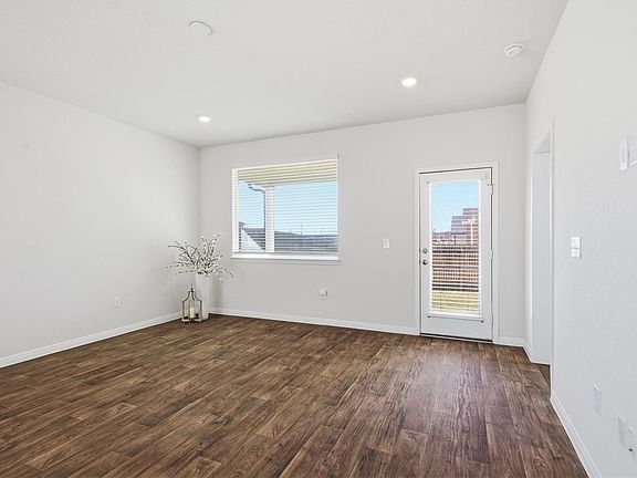 5th image of 801 Cade Cv