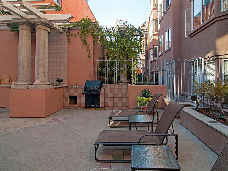 655 Columbia St #411 — Photo 28