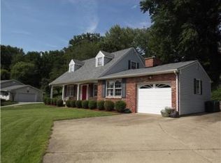 1115 Shamrock Rd, Charleston, WV 25314