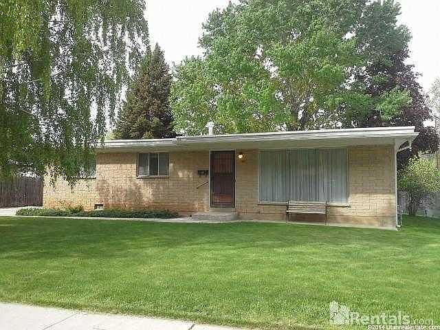 1st image of 451 Holiday Dr