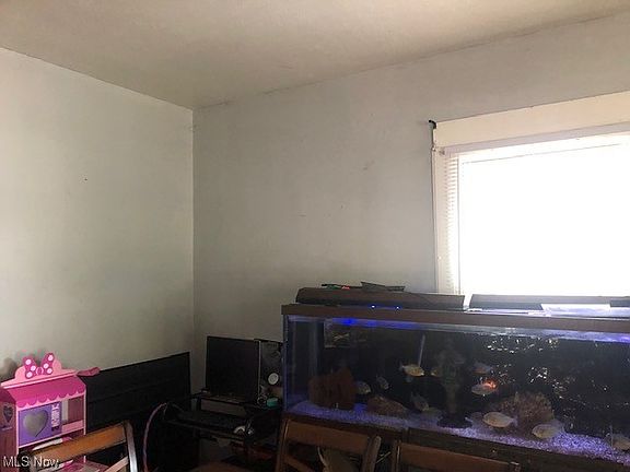 3rd image of 3317 W 61st St