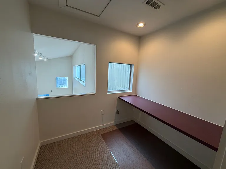 241 Maynard Ter #5 — Photo 18