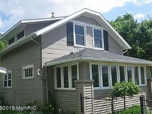 201 Goodale Ave E, Battle Creek, MI 49037