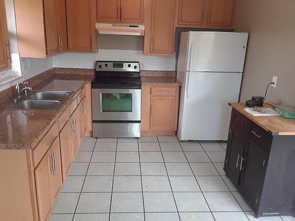 2nd image of 1714 E Breezy Ln