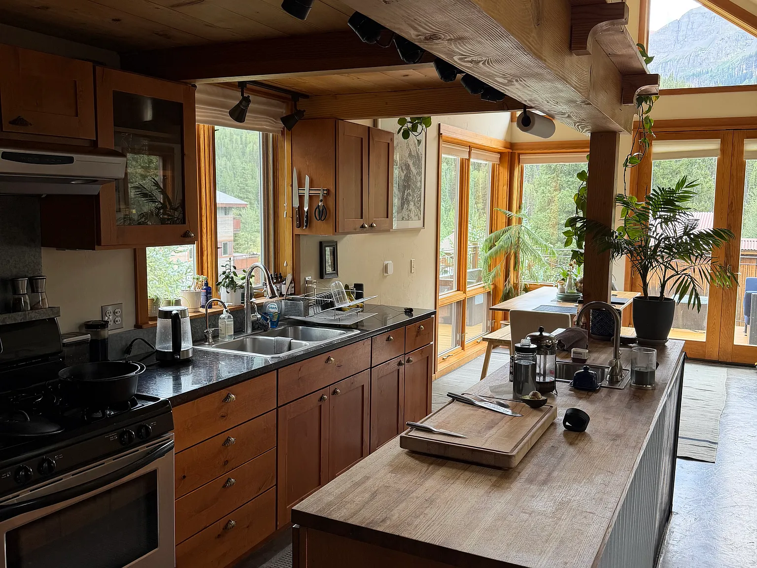 3 bed, 1884 sqft, $4,000 — Photo 4
