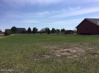 306 E River Cir, Sauk Centre, MN 56378