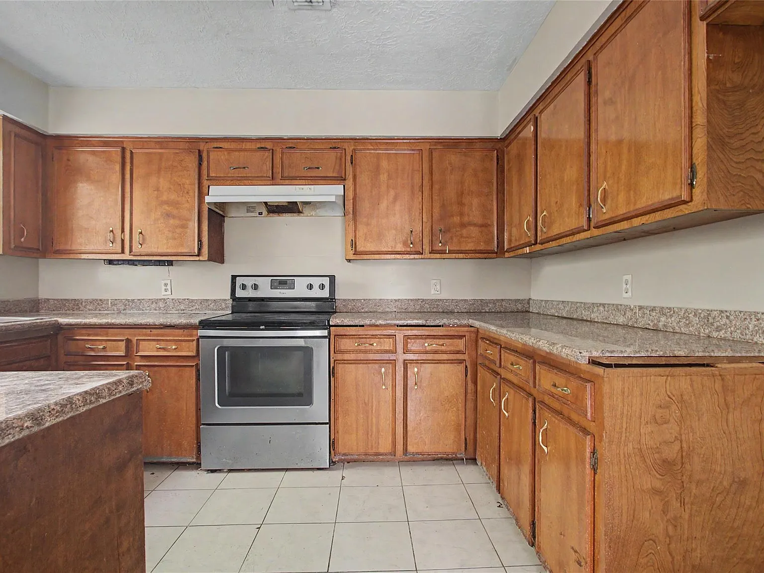 3 bed, 2.5 bath, 2461 sqft, $1,950 — Photo 4