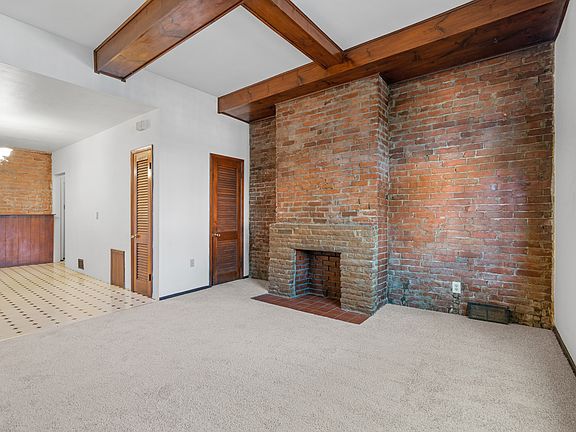 2nd image of 617 Bellefonte St APT 1