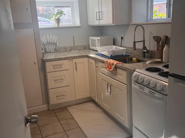 50 Wyvern St, Roslindale, MA 02131