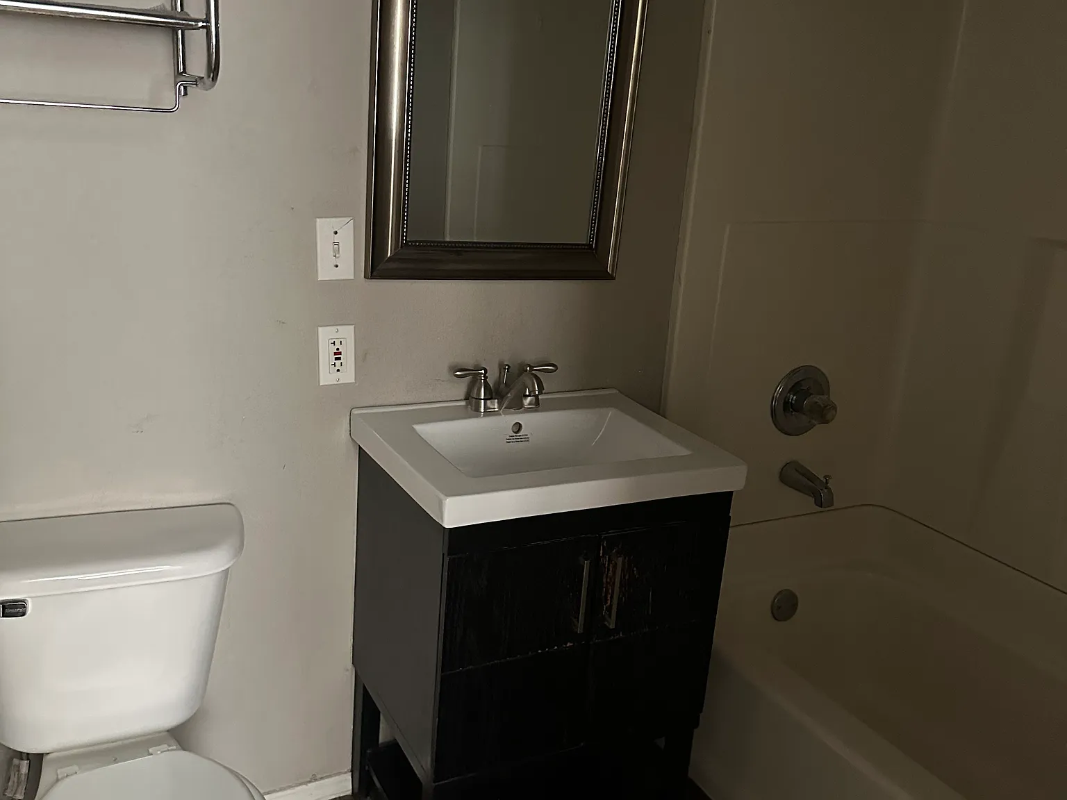 1 bed, 900 sqft, $750 — Photo 4