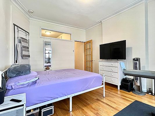 4th image of 768 Amsterdam Ave APT 4N