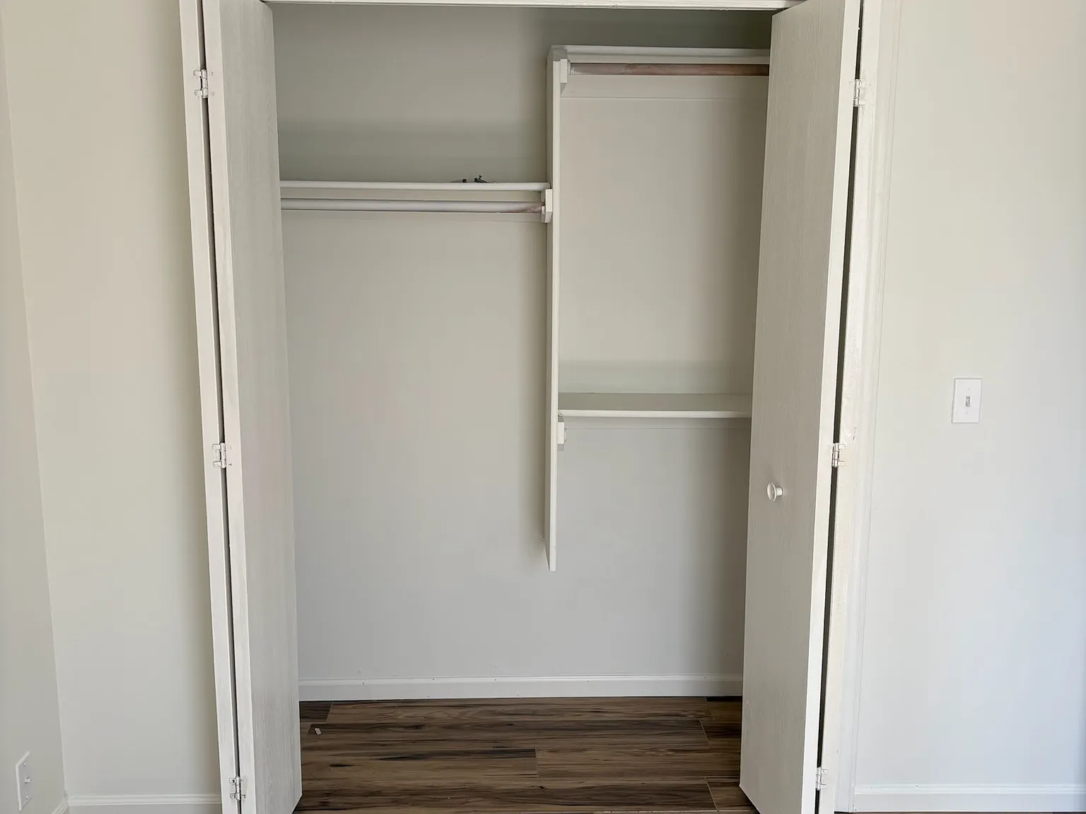 2 bed, 918 sqft, $1,300 — Photo 3
