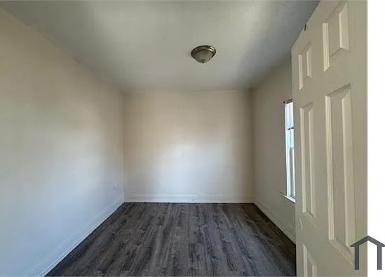 2829 E 116th St #3 — Photo 15