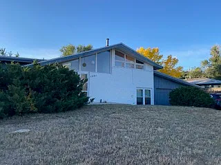 1221 La Veta Way Photo 1