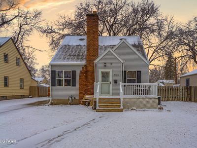 1210 Belmont Rd, Grand Forks, ND, 58201