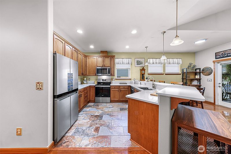 5th image of 1759 Grand Avenue