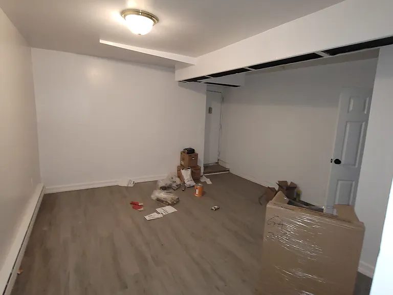 1841 Mohegan Ave #1S — Photo 1