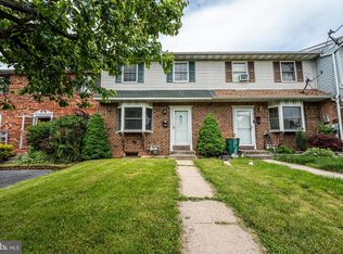 410 Jackson St, Pennsburg, PA 18073