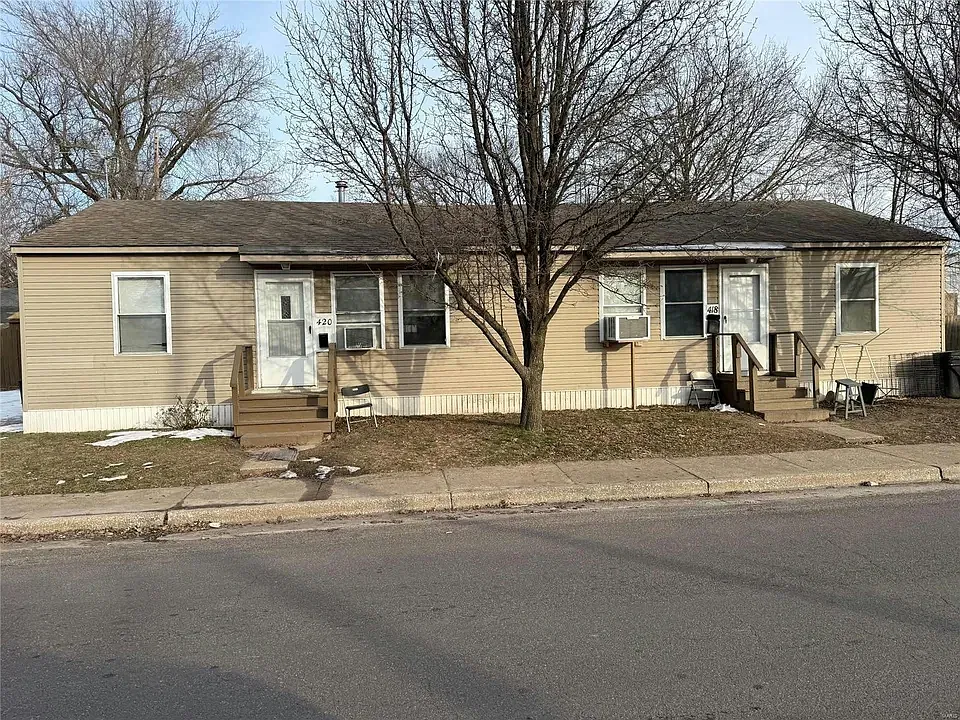 2 bed, 713 sqft, $900 — Photo 1