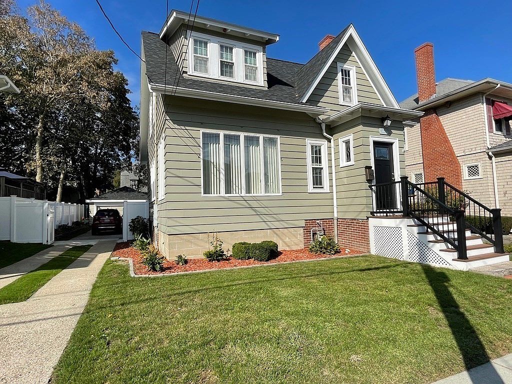 100 Madison St, Fall River, MA 02720 Zillow