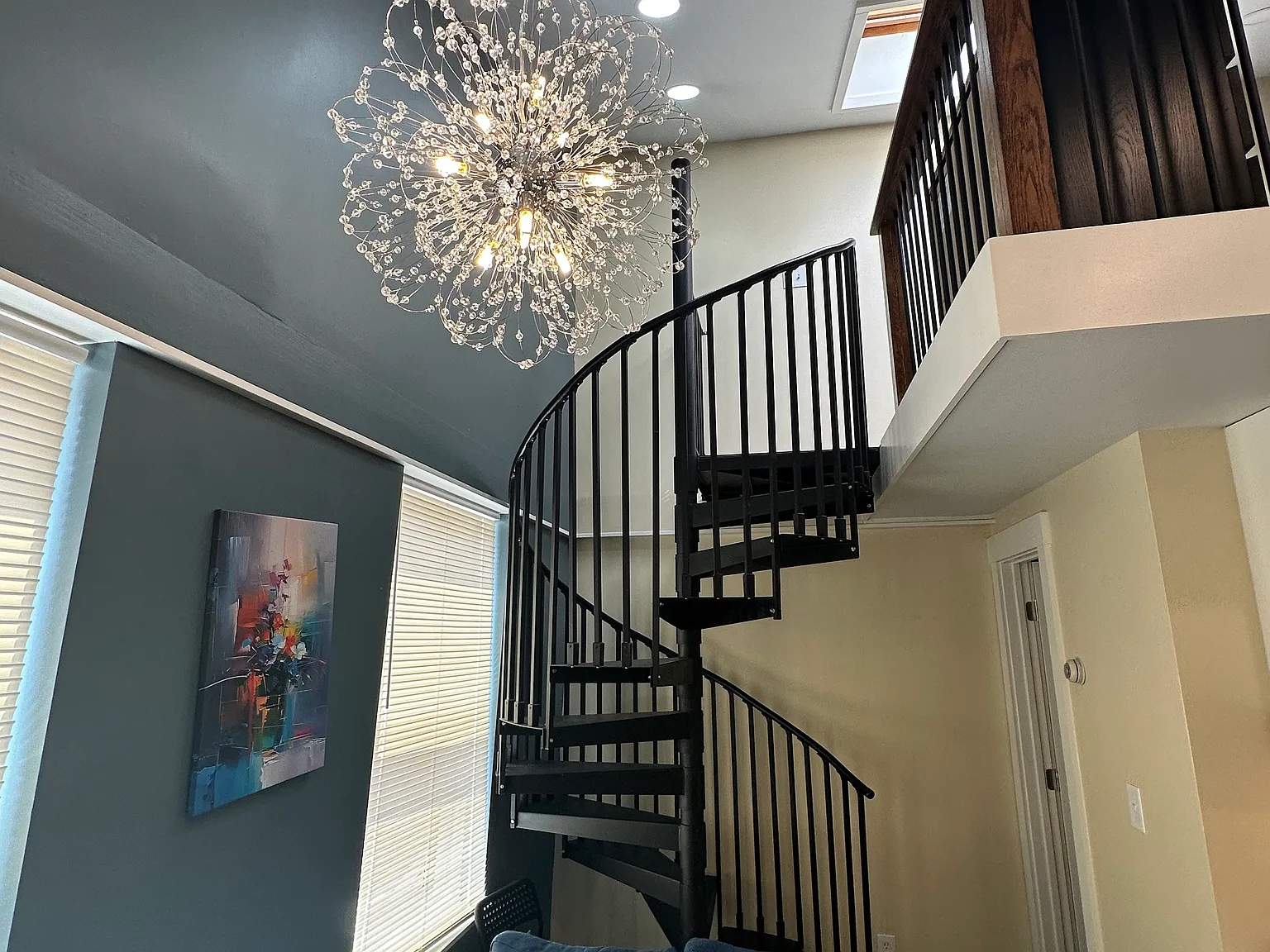 1 bed, 300 sqft, $1,200 — Photo 2