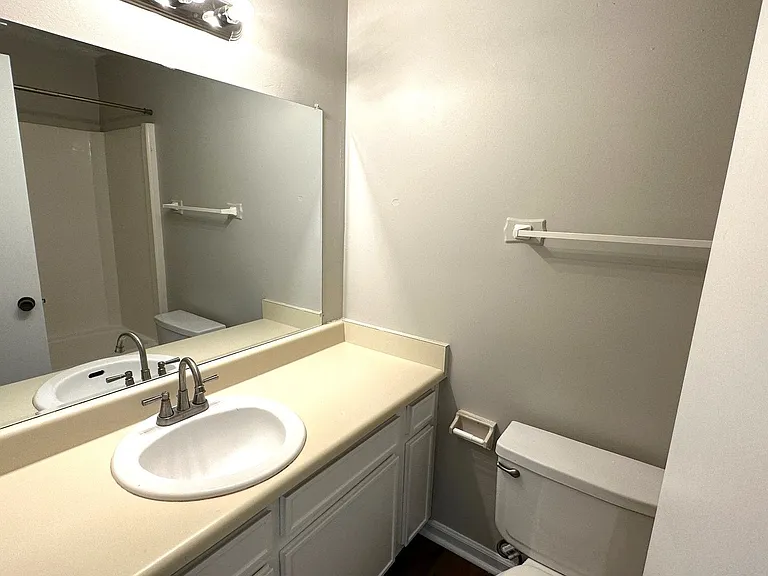 803 Timbers Ct — Photo 12