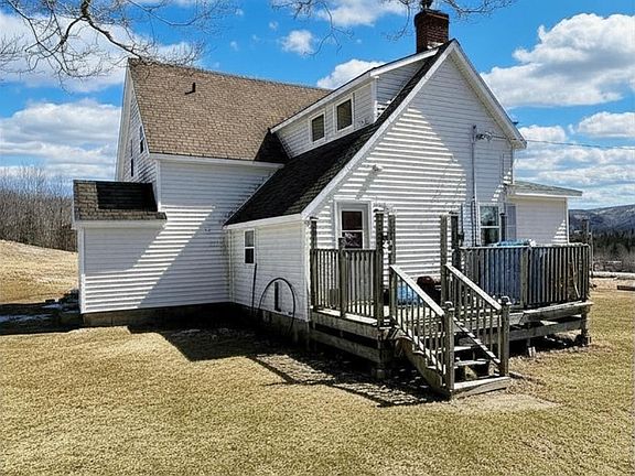 2nd image of 2041 Strathlorne Scotsville Rd
